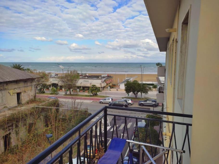 Casa Di Pipo - Appartamento Davanti Al Mare เปสการา ภายนอก รูปภาพ